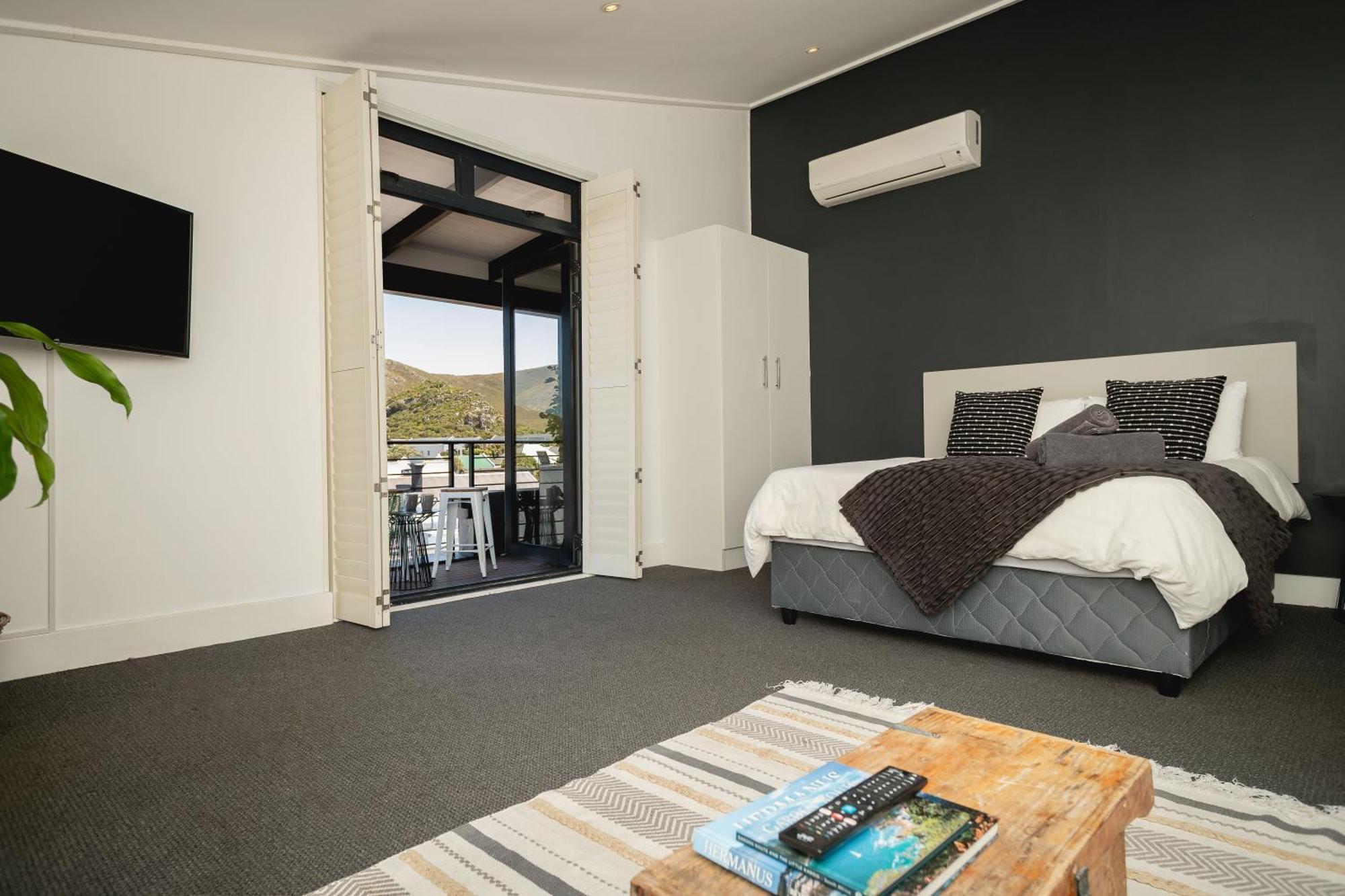 Central Mountain View Apartment, Hermanus Waterfront Εξωτερικό φωτογραφία