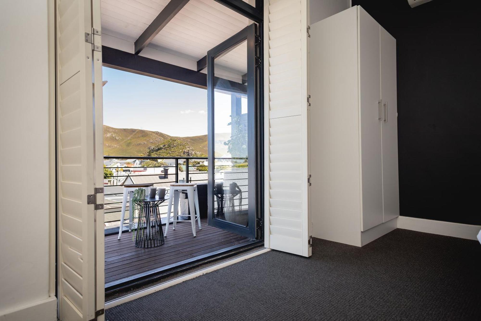 Central Mountain View Apartment, Hermanus Waterfront Εξωτερικό φωτογραφία